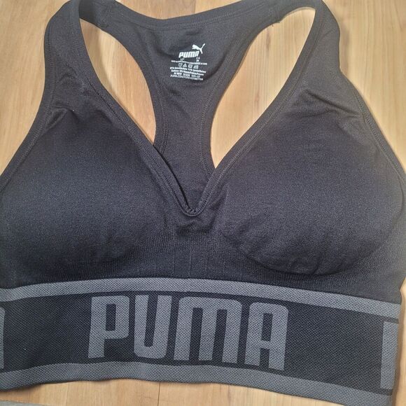 (2) Styles - BUNDLE Puma Women's Seamless Sports Bra Black‎ Medium - Picture 2 of 7